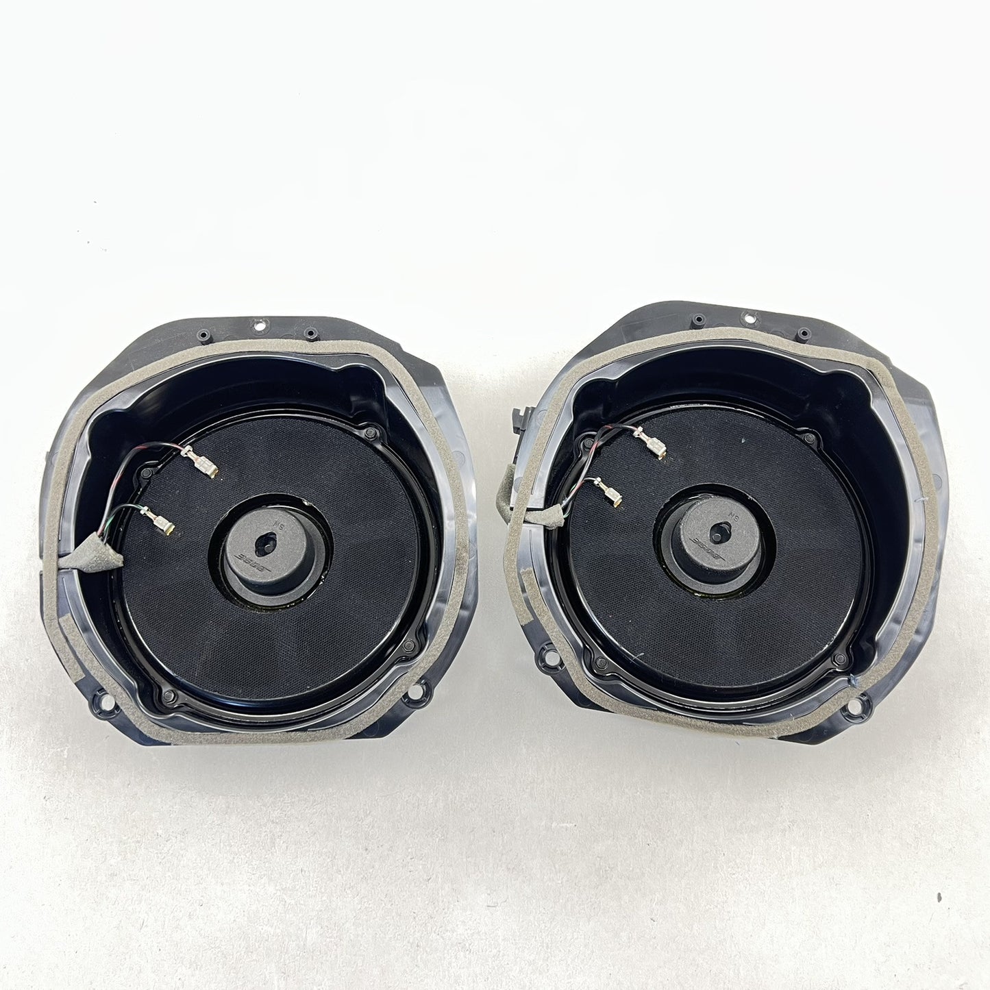 14-17 CHEVY SS SEDAN REAR DECK BOSE SUBWOOFER SUB WOOFER SPEAKER PAIR OEM
