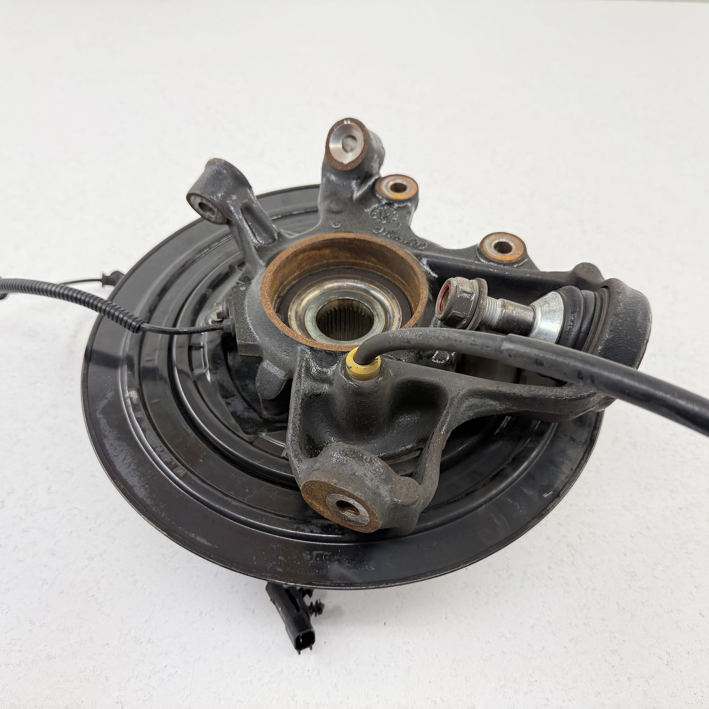 2021-2026 Dodge Durango SRT Left Rear Spindle Knuckle Hub Wheel Bearing OEM