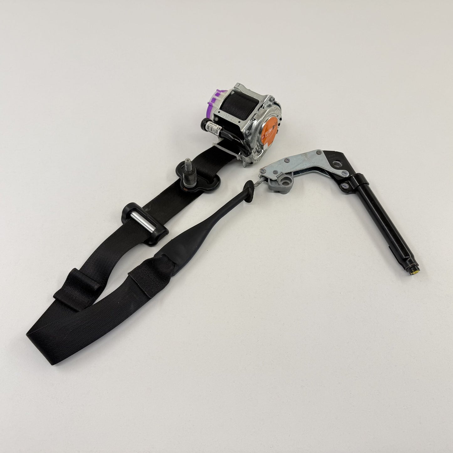2015-2017 Ford Mustang GT Coupe Left Front Seatbelt Seat Belt Retractor OEM