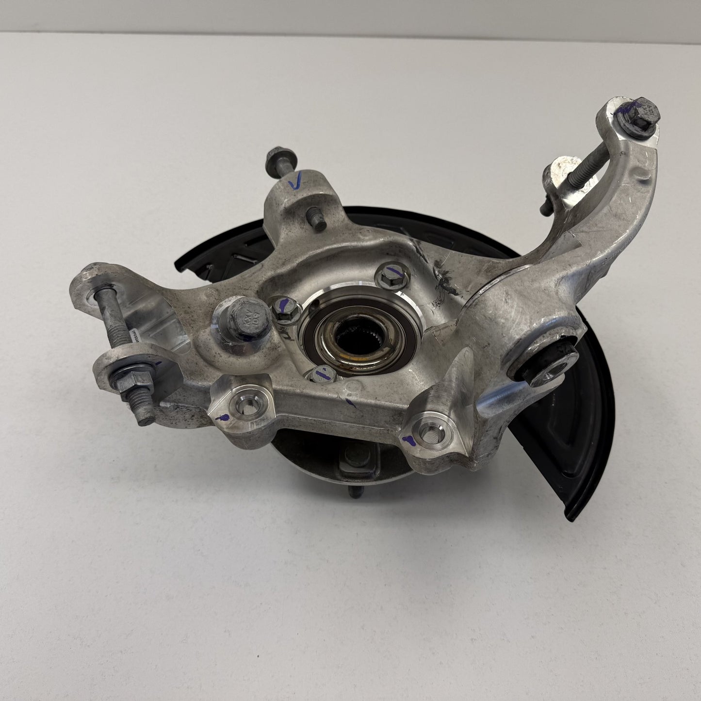 2022-2024 Rivian R1S R1T Driver Left Rear Spindle Knuckle Hub Wheel Bearing OEM