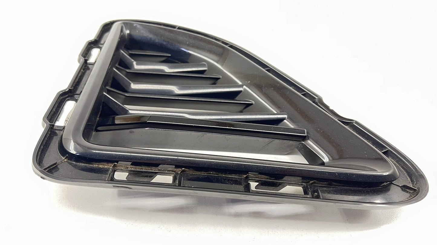 16-18 CHEVROLET CAMARO SS 1LE LEFT FRONT BUMPER LOWER GRILLE AIR VENT TRIM OEM