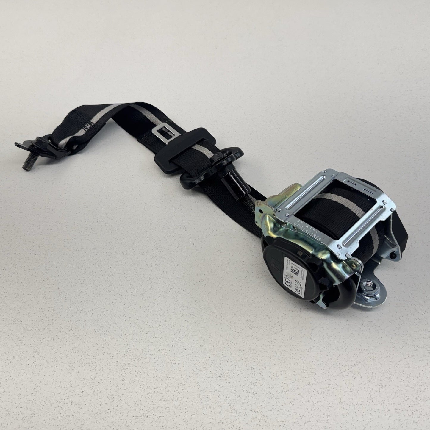 24-26 Ford Mustang GT Left Rear Seatbelt Seat Belt Retractor PR3B-C611E51-LC OEM