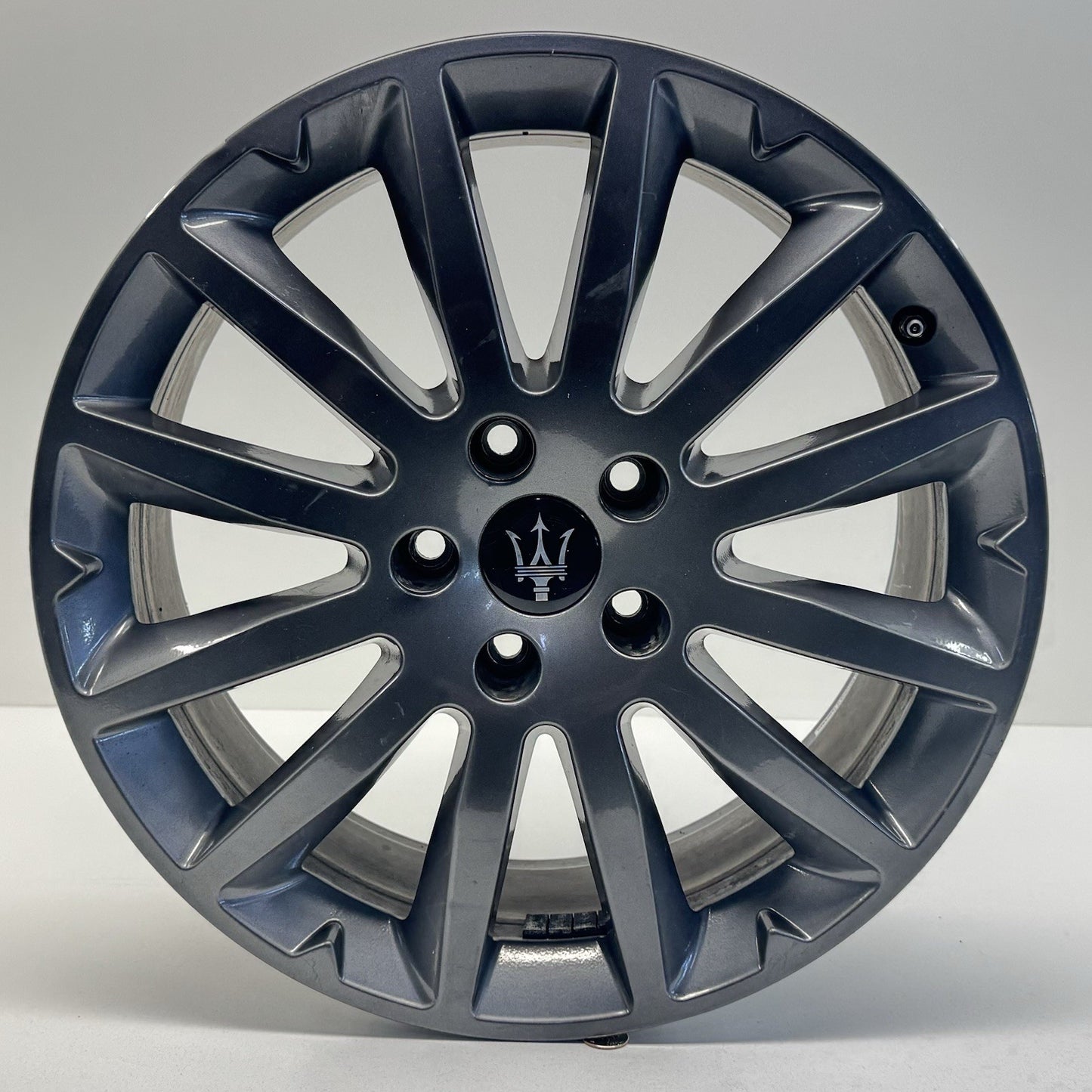 14-24 Maserati Ghibli Front Wheel Rim 18x7.5 +43 Offset Factory 670011872 OEM
