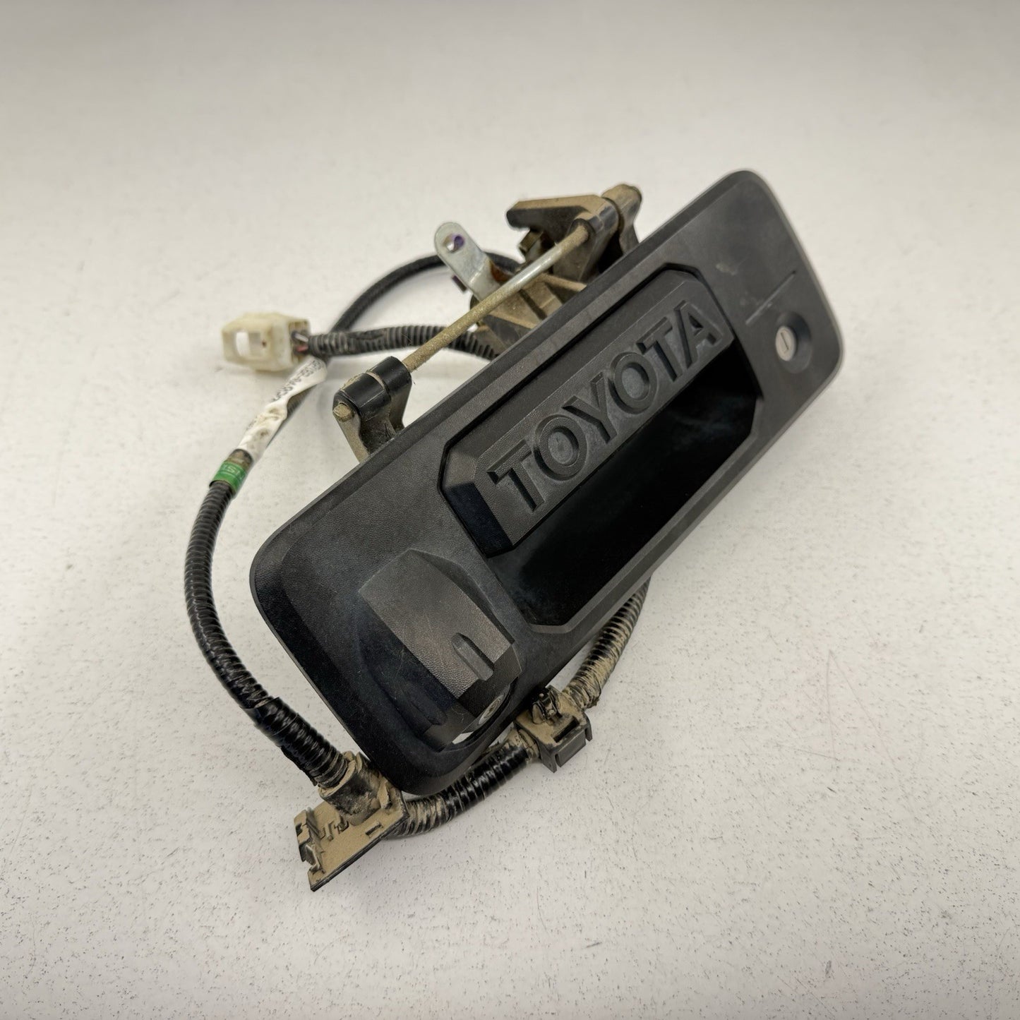 16-17 Toyota Tacoma Tailgate Release Handle W/ Rear View Camera 86790-04030 OEM
