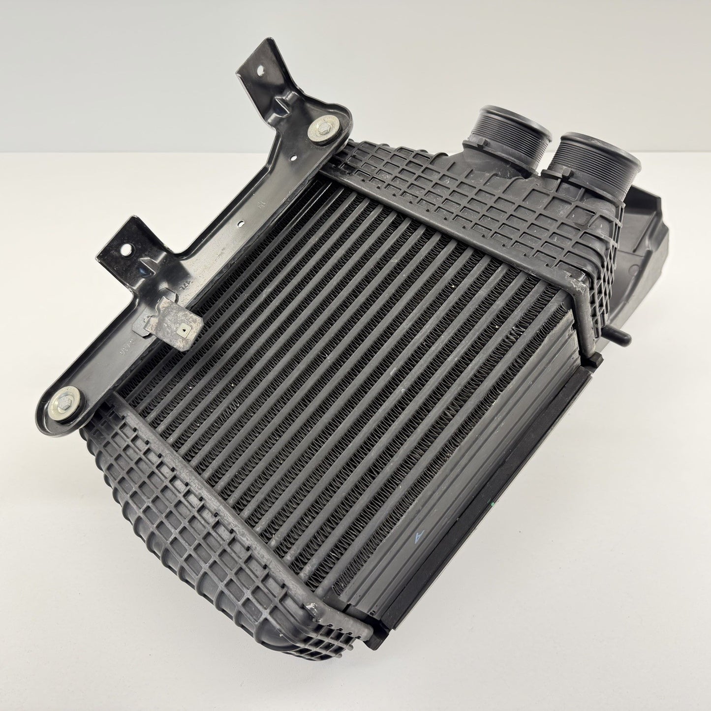 18-24 Maserati Ghibli Driver Left Turbo Intercooler With Duct Trim 670035636 OEM