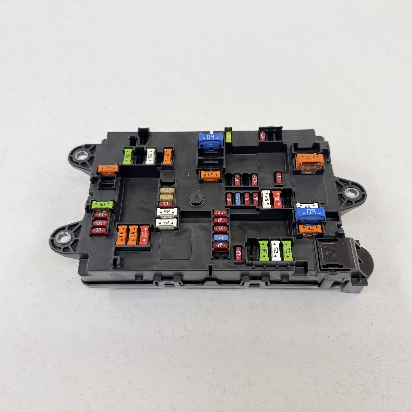 2022-2024 Rivian R1S R1T Right Cabin Fuse Relay Junction Box PT00031577-F OEM