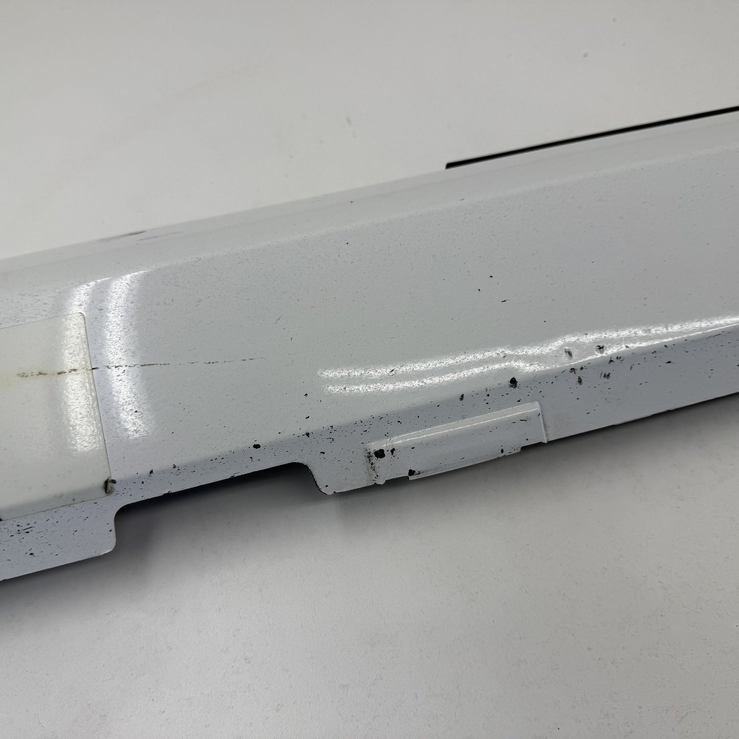 2010-2015 Chevrolet Camaro SS Driver Left Side Skirt Rocker Panel Cover Trim OEM