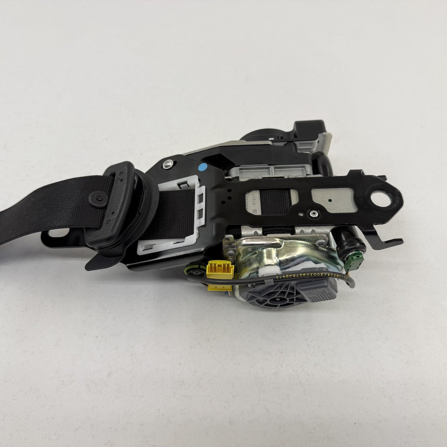 2014-2017 Mercedes S550 W222 Left Front Seatbelt Seat Belt Retractor Black OEM