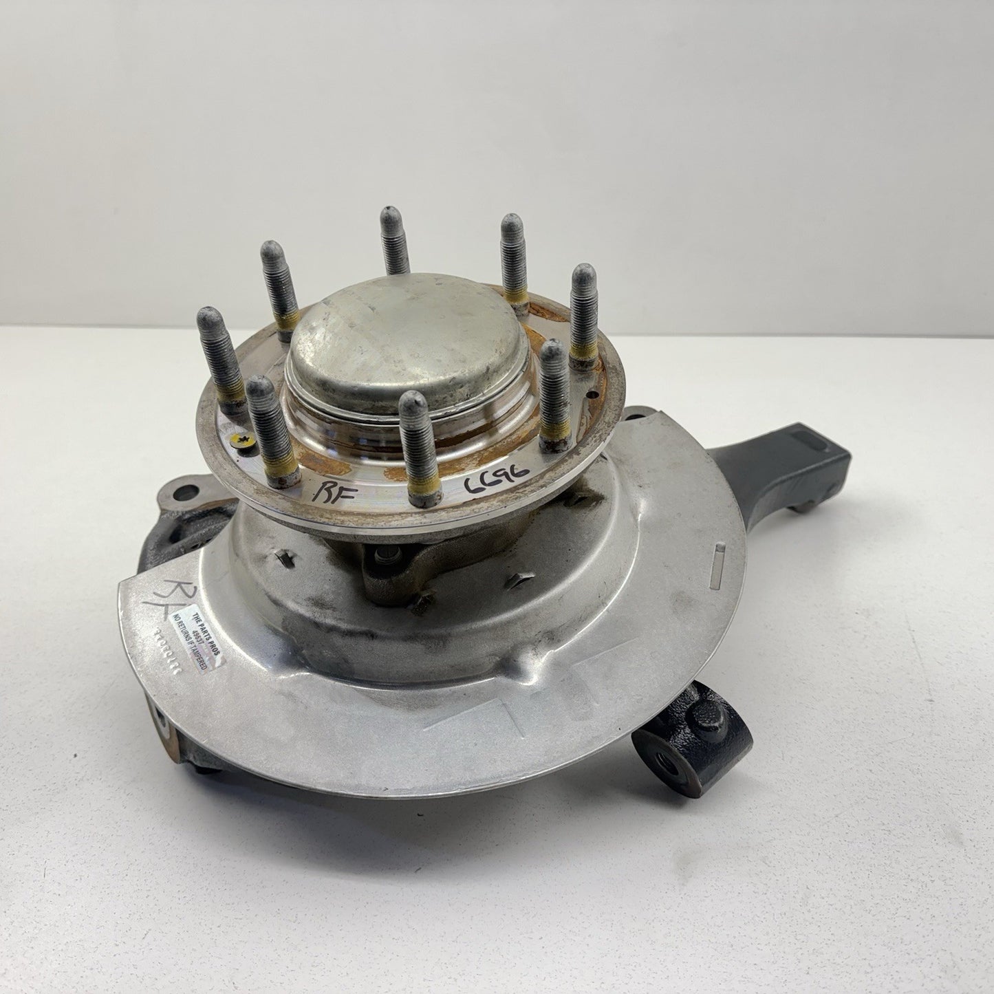 20-25 Silverado Sierra 2500 3500 Right Front Spindle Knuckle Hub Bearing OEM