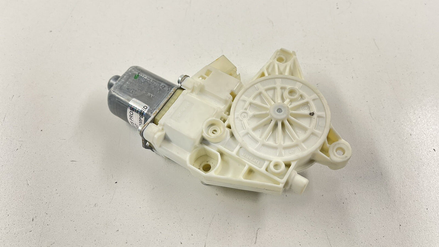 08-14 MERCEDES BENZ W204 C CLASS PASSENGER RIGHT REAR DOOR WINDOW MOTOR OEM