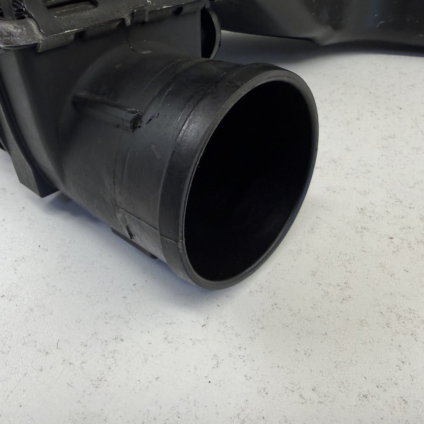 2014-2018 Bentley Flying Spur Left Front Turbo Intercooler Radiator W/ Duct OEM