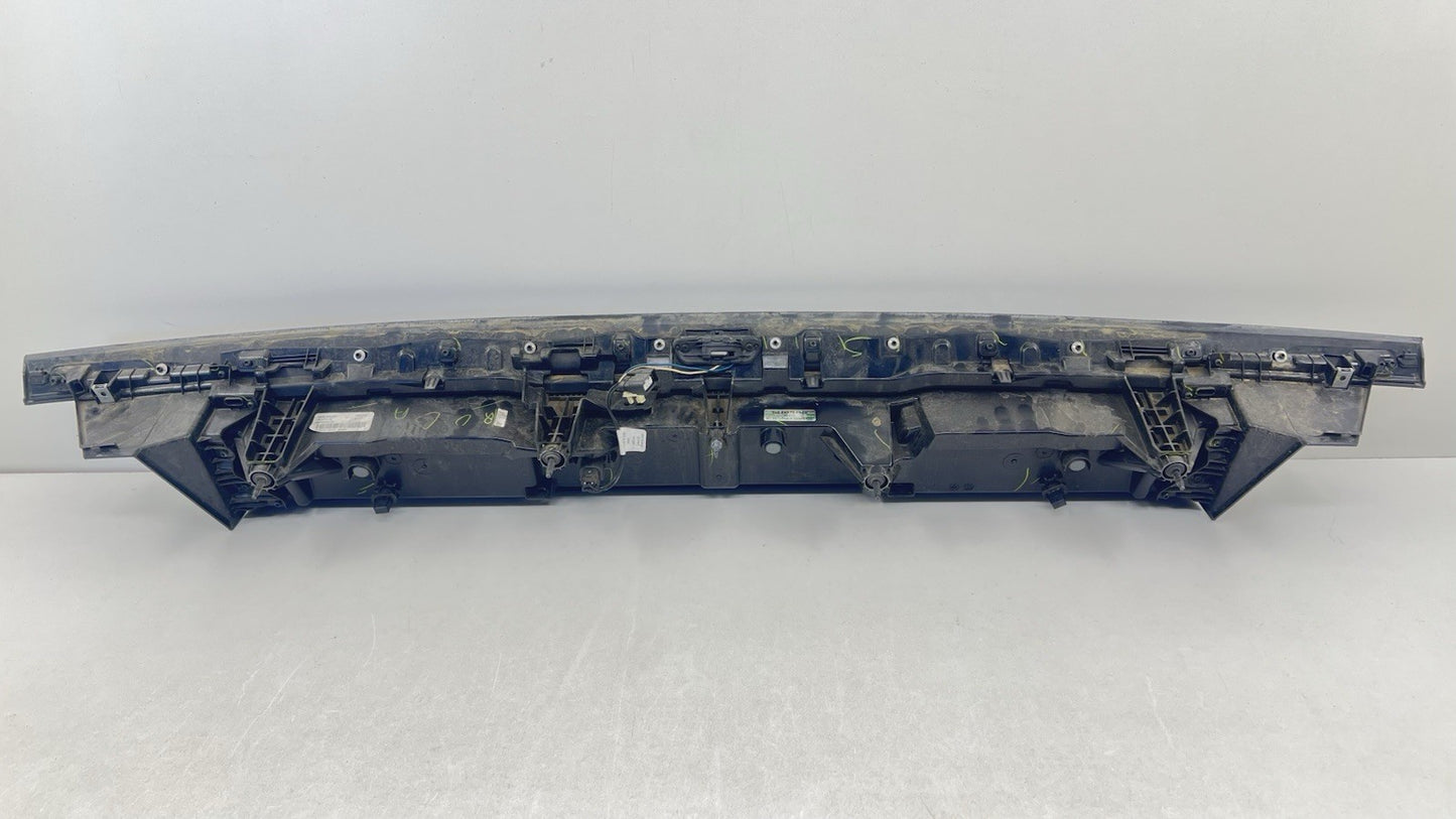 15-23 Dodge Challenger Rear Center LED Taillight Tail Light Lamp 68419751AA OEM
