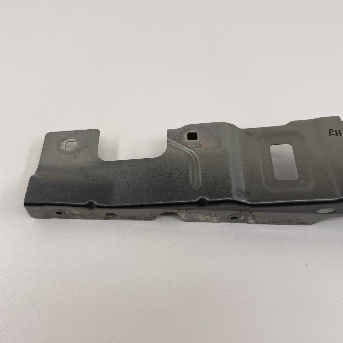 2022-2024 Rivian R1S Passenger Right Front Fender Mount Bracket OEM