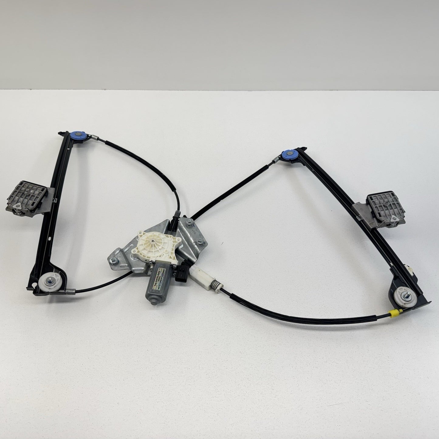 15-23 Dodge Challenger Passenger Right Door Glass Window Regulator W/ Motor OEM