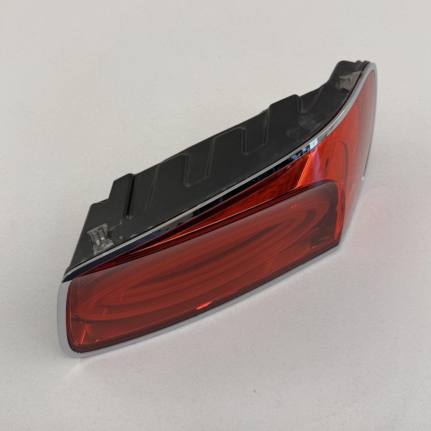 2014-2018 Bentley Flying Spur Right Rear LED Taillight Light Lamp 4W0945096N OEM