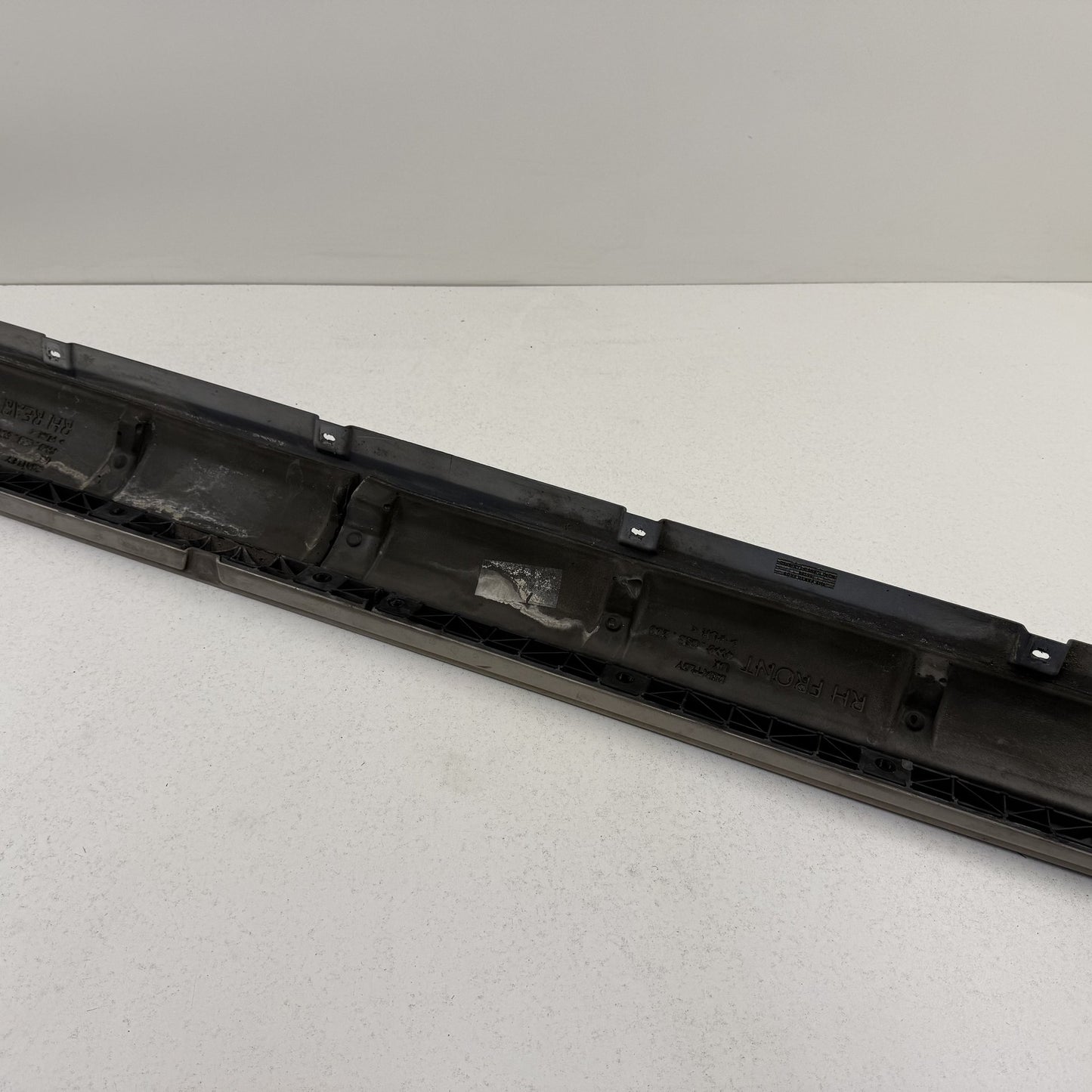 2014-2018 Bentley Flying Spur Right Side Skirt Rocker Panel Cover Trim OEM