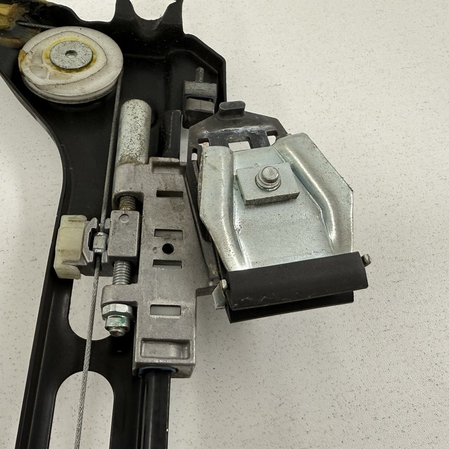 08-15 Audi TT Roadster Driver Left Door Window Regulator 8J0837461D OEM