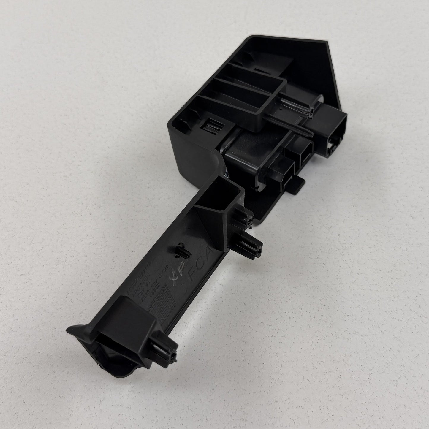 2021-2026 Dodge Durango Console Media Hub Dual USB Port AUX Auxiliary Jack OEM