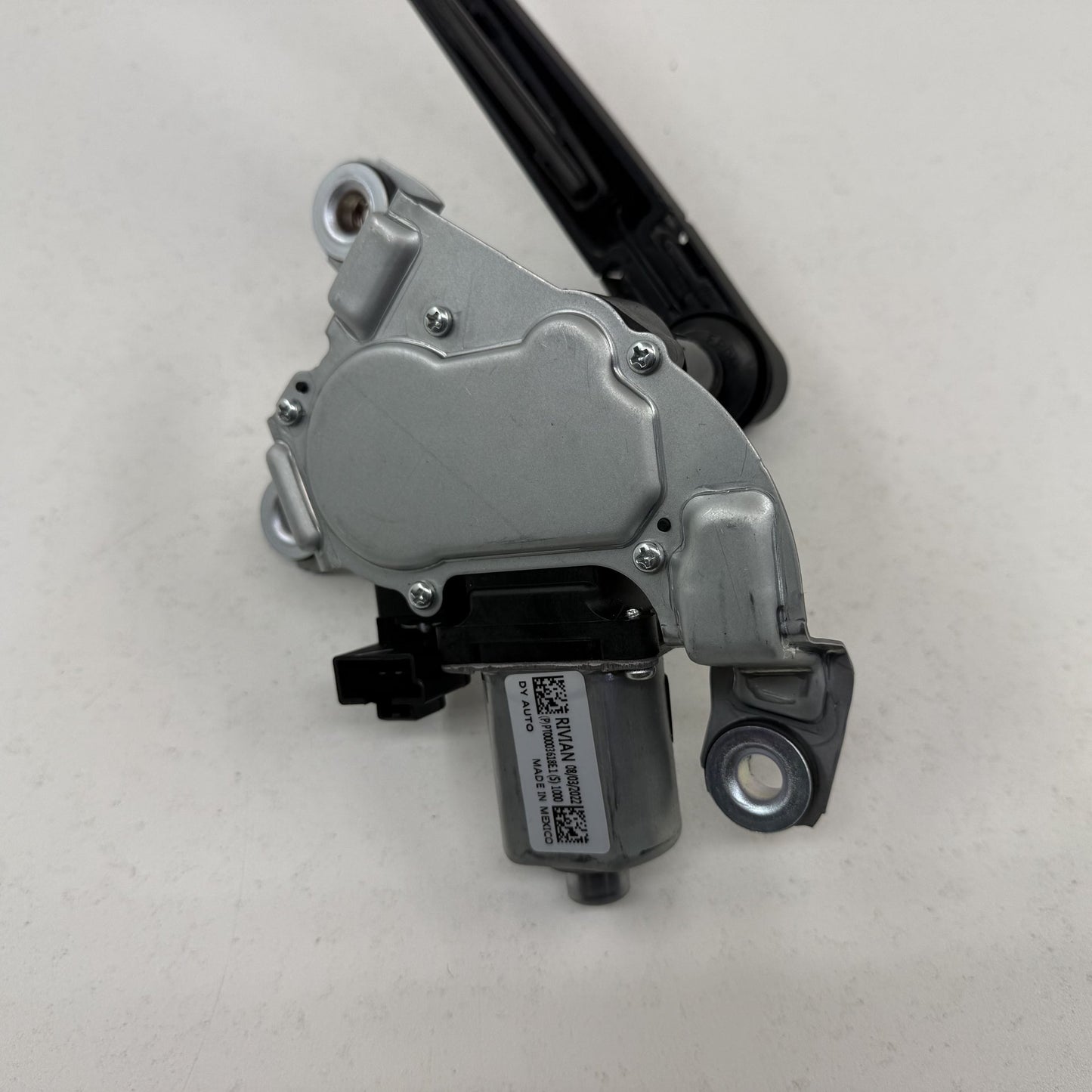 2022-2024 Rivian R1S Rear Tailgate Glass Windshield Wiper Motor PT00003618-E OEM