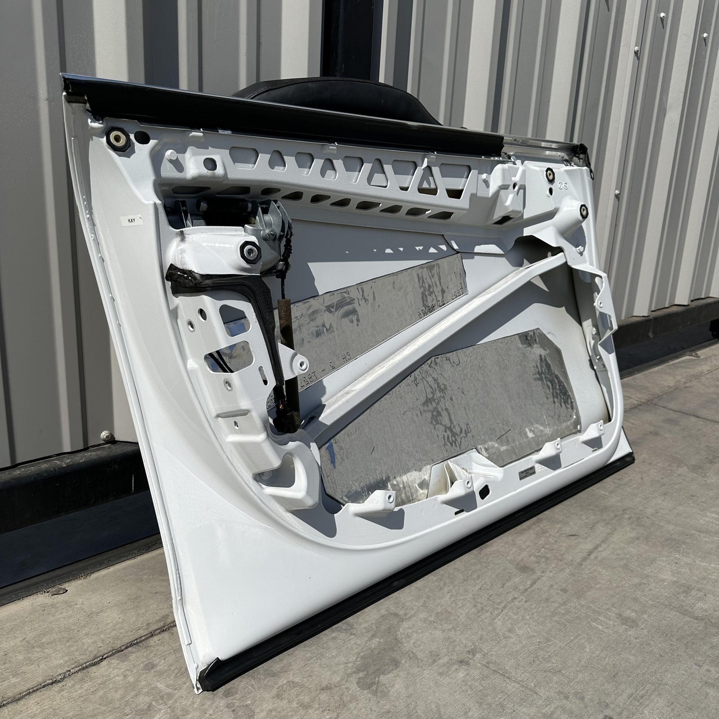 10-16 PORSCHE PANAMERA DRIVER LEFT FRONT DOOR SHELL WHITE OEM