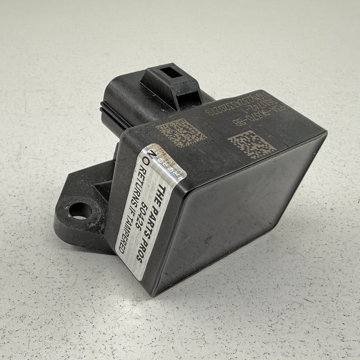 24-26 Ford Mustang GT Fuel Pump Control Module PR3A-9D370-BB OEM