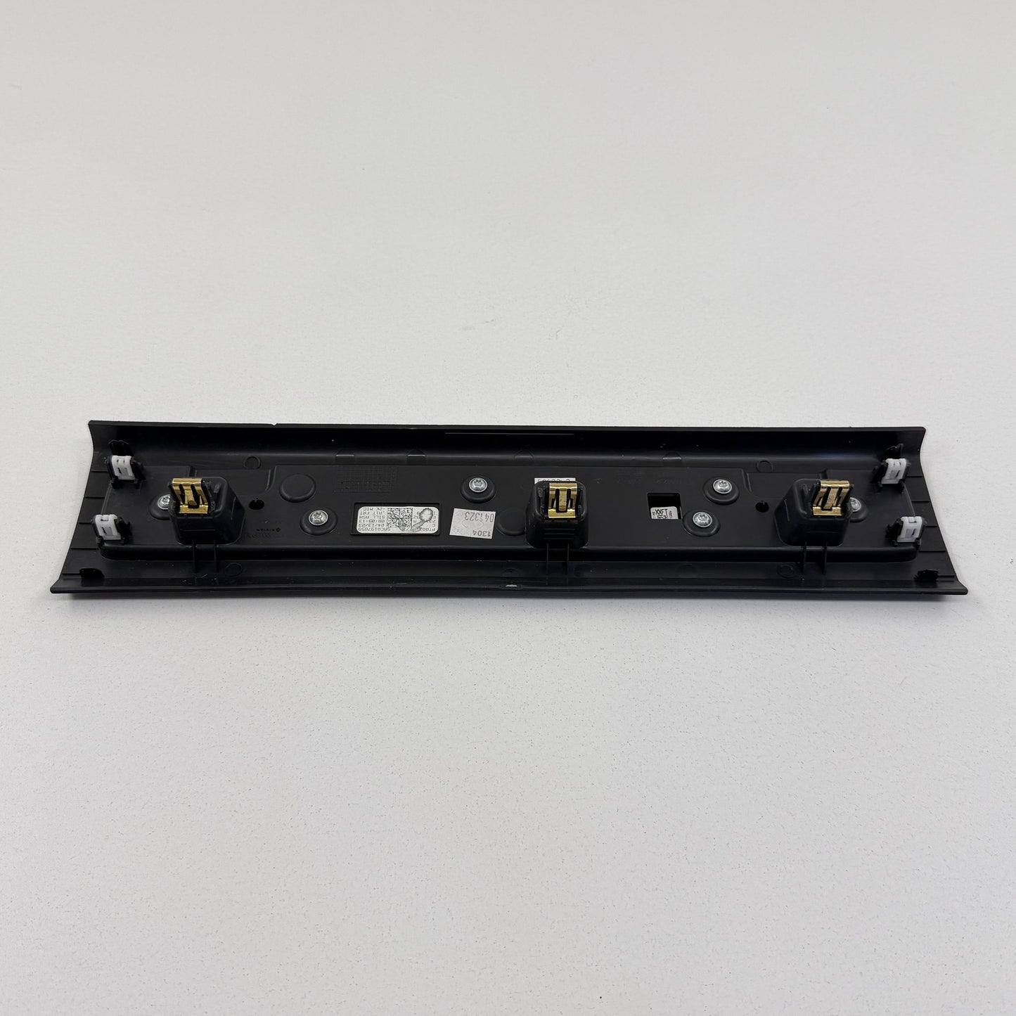2022-2024 Rivian R1S Front Door Sill Scuff Kick Plate Left Or Right OEM