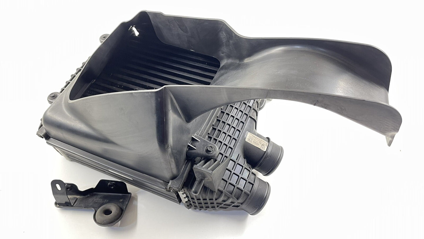 14-17 MASERATI GHIBLI PASSENGER RIGHT TURBO INTERCOOLER W/ DUCT 670009833 OEM