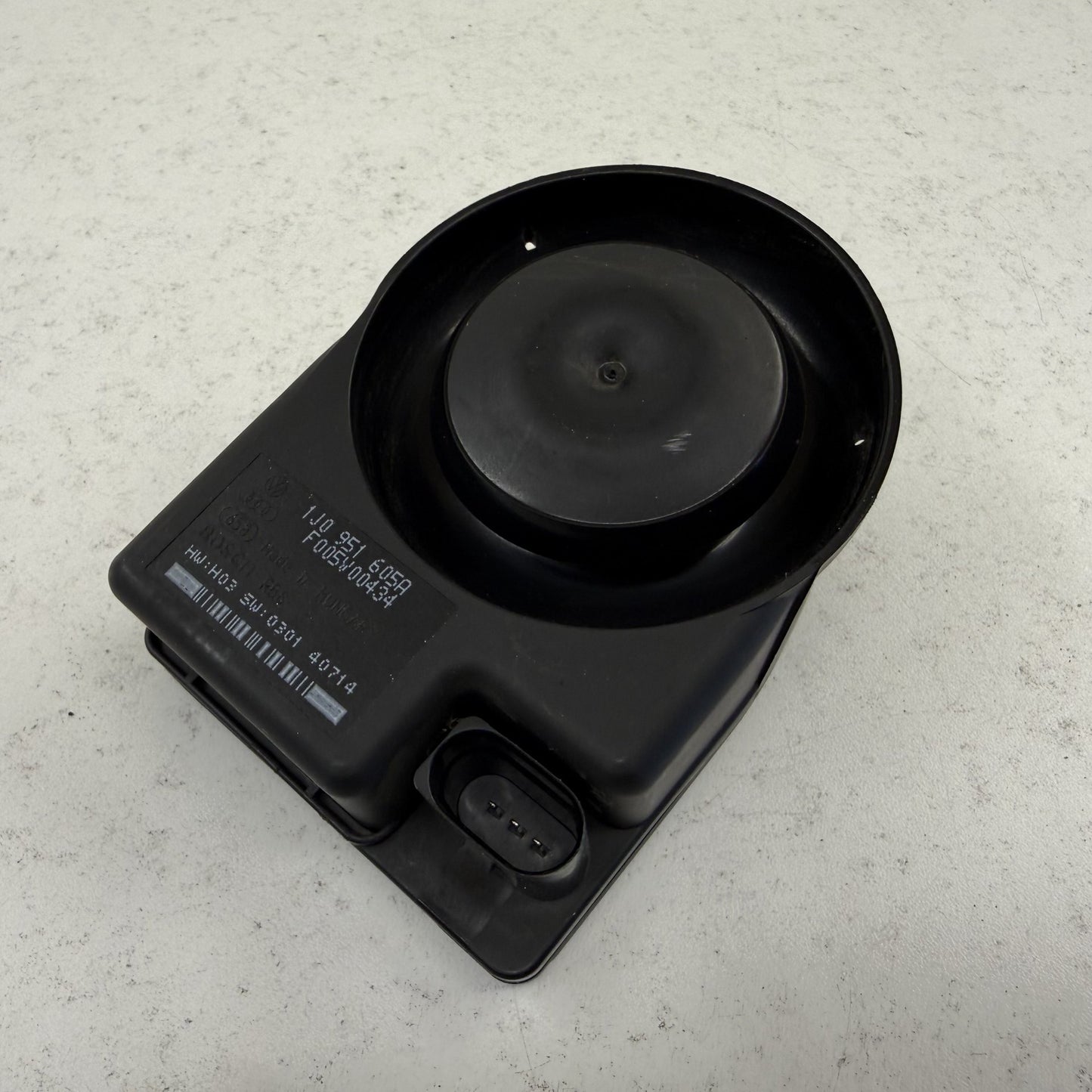 2014-2018 Bentley Flying Spur Anti Theft Alarm Siren Horn 1J0951605A OEM