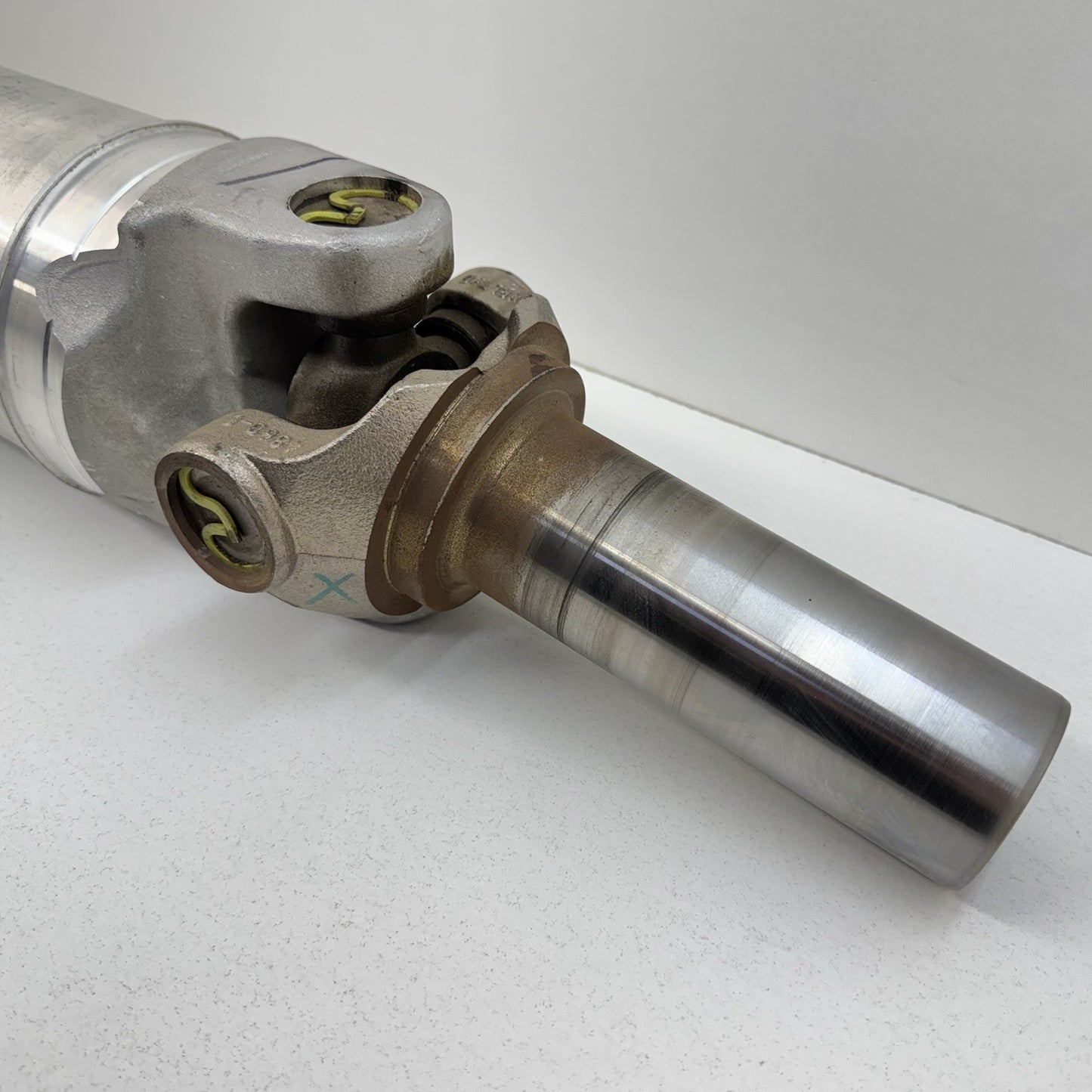 20-25 Silverado Sierra 2500 3500 Diesel Driveshaft Drive Shaft 87821417 OEM