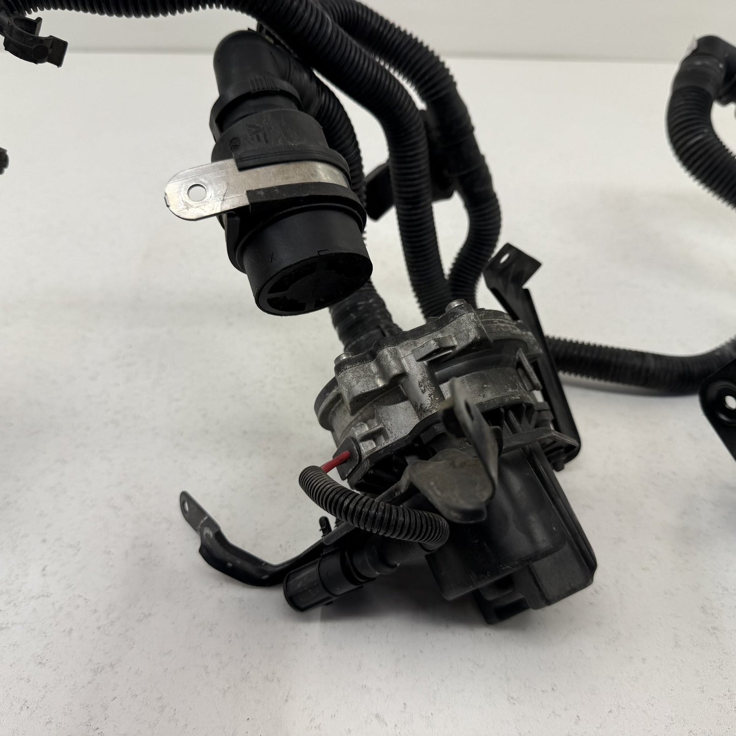 2014-2018 Bentley Flying Spur Secondary Air Injection Smog Pump Assembly Set OEM