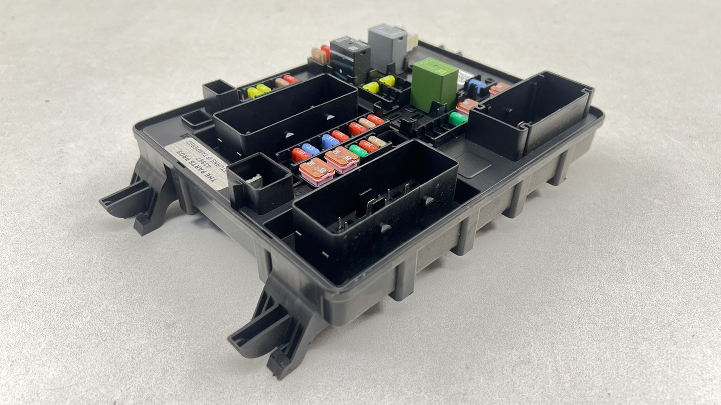 15-17 CHEVY SS SEDAN FUSE RELAY JUNCTION BOX 92276935 OEM