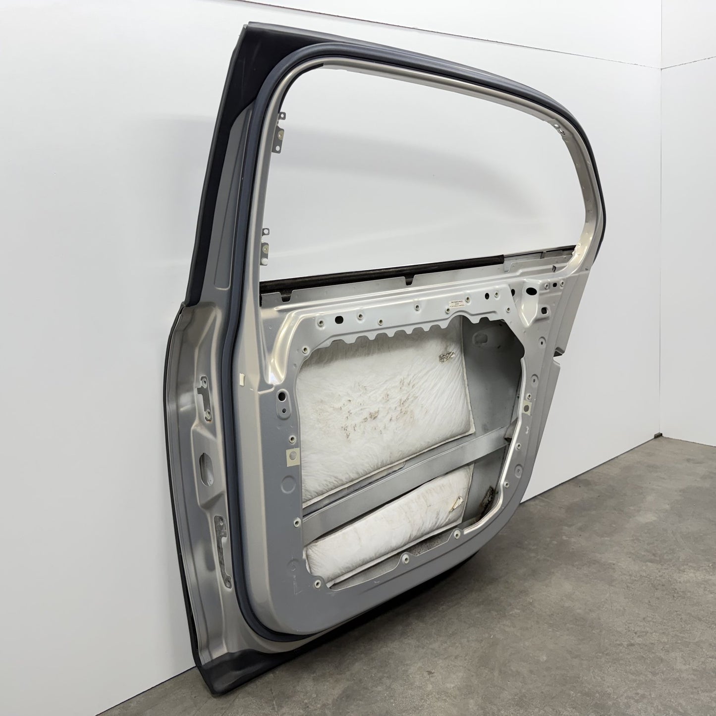 2014-2018 Bentley Flying Spur Passenger Right Rear Door Shell Extreme Silver OEM