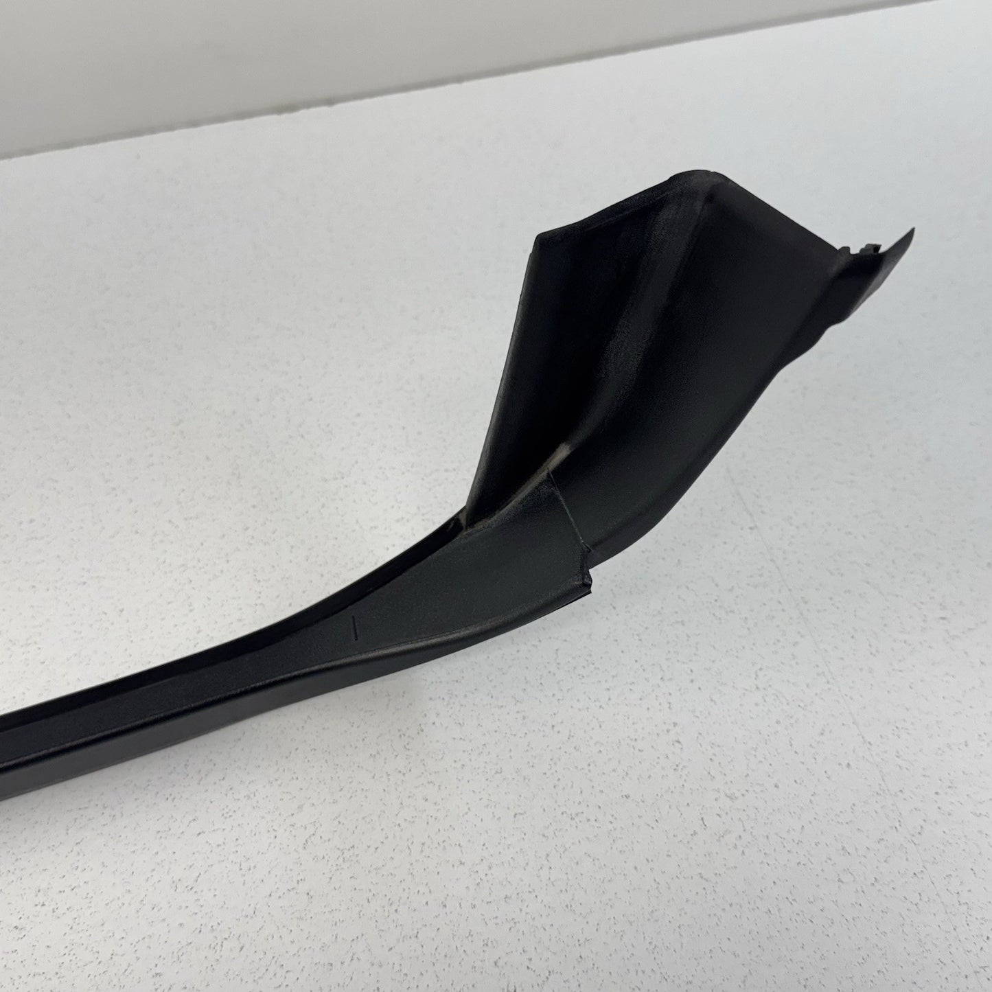 21-26 Hyundai Elantra Right Front Windshield A Pillar Molding 86140-AA000 OEM