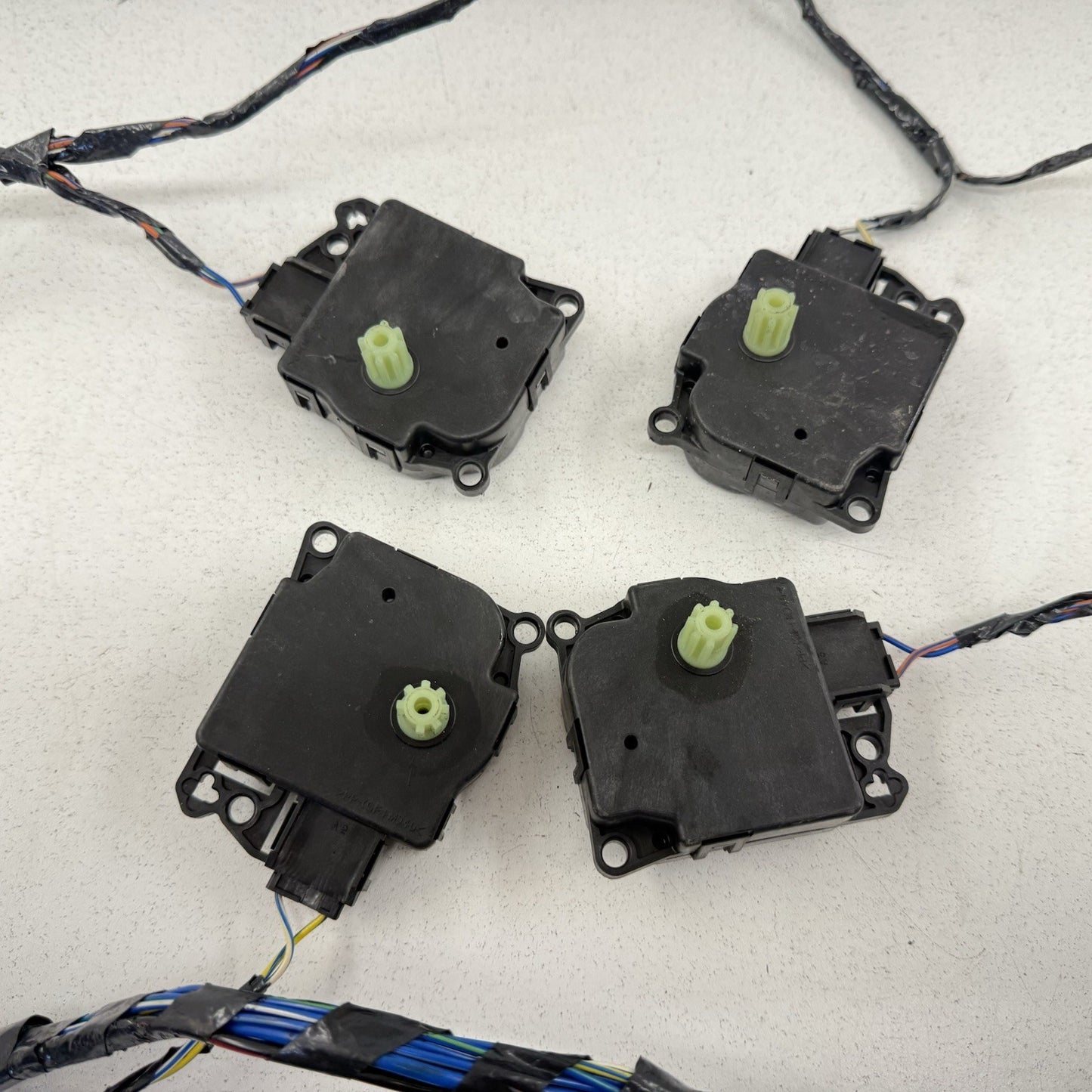15-23 Dodge Challenger Charger HVAC Box AC Flap Motor Air Mix Actuator Set OEM