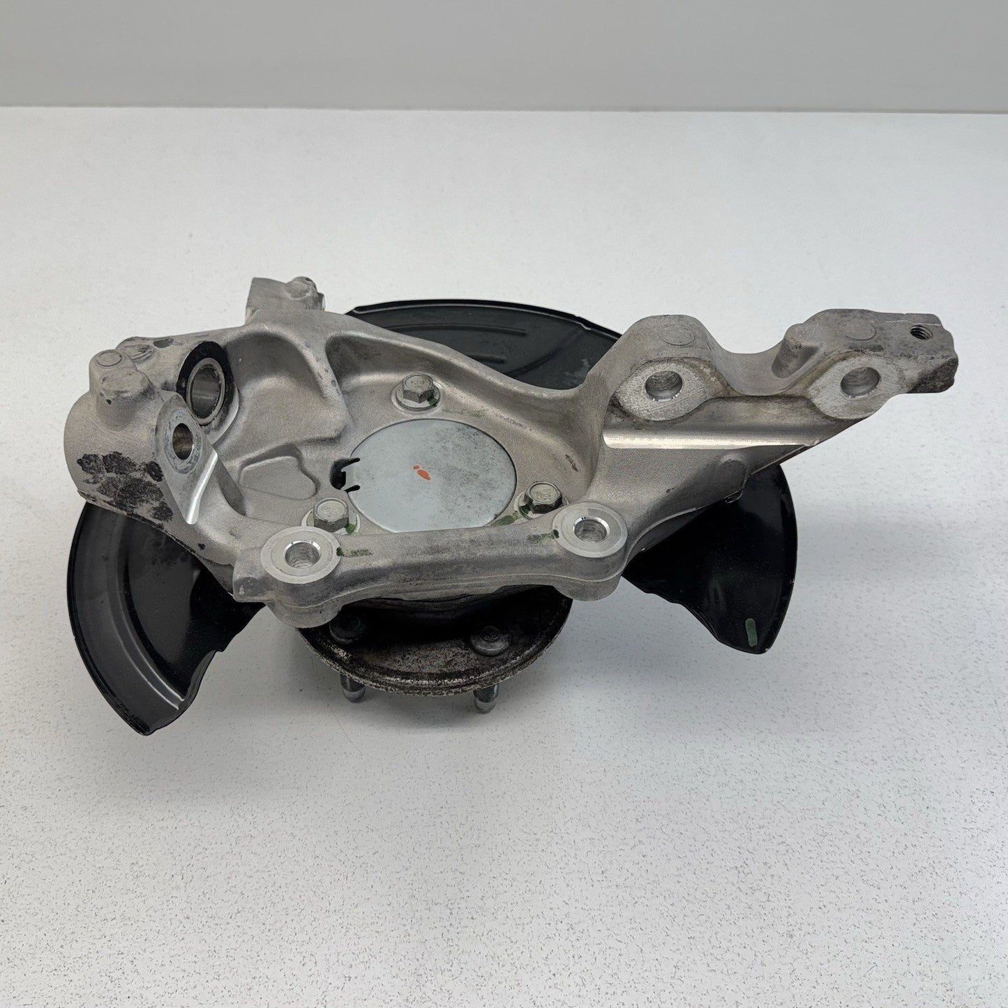 10-15 Chevrolet Camaro SS Right Front Spindle Knuckle Hub Wheel Bearing OEM