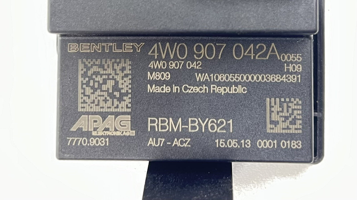 13-18 BENTLEY FLYING SPUR HEATER CONTROL MODULE 4W0 907 042A OEM