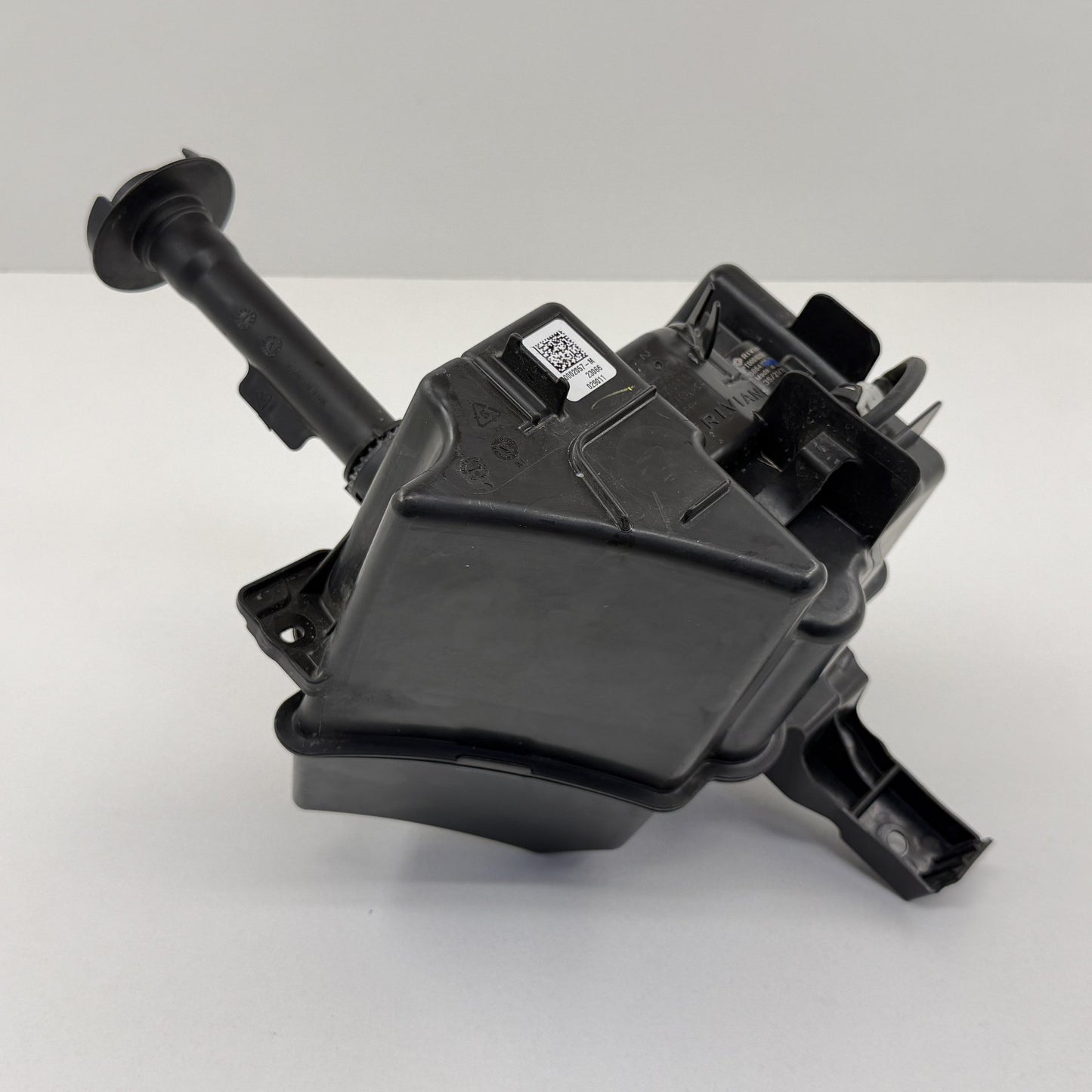 2022-2024 Rivian R1S R1T Windshield Washer Reservoir Tank PT00002057-M OEM