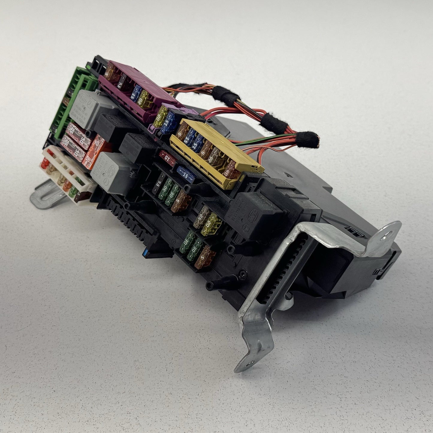 14-16 Mercedes W212 E350 Rear SAM Signal Acquisition Fuse Relay Junction Box OEM
