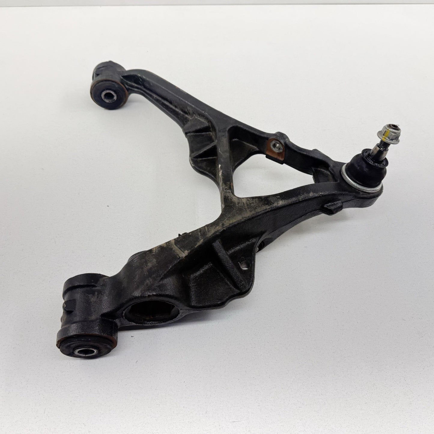 20-25 Silverado Sierra 2500 3500 Left Front Lower Control Arm 84735903 OEM
