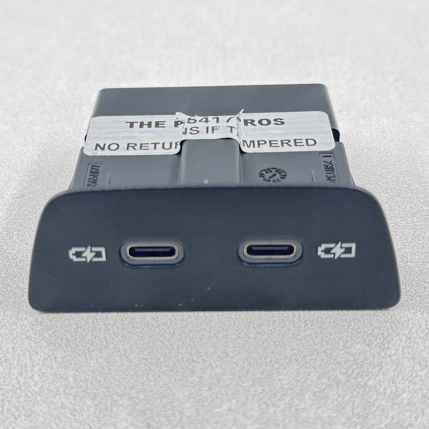 22-25 VOLKSWAGEN GOLF R MK8 REAR CENTER CONSOLE DUAL USB PORT CHARGE PORT OEM