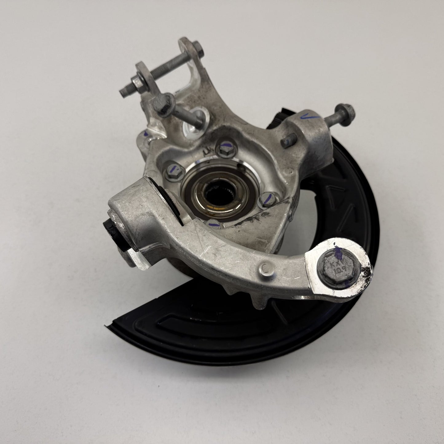 2022-2024 Rivian R1S R1T Driver Left Rear Spindle Knuckle Hub Wheel Bearing OEM