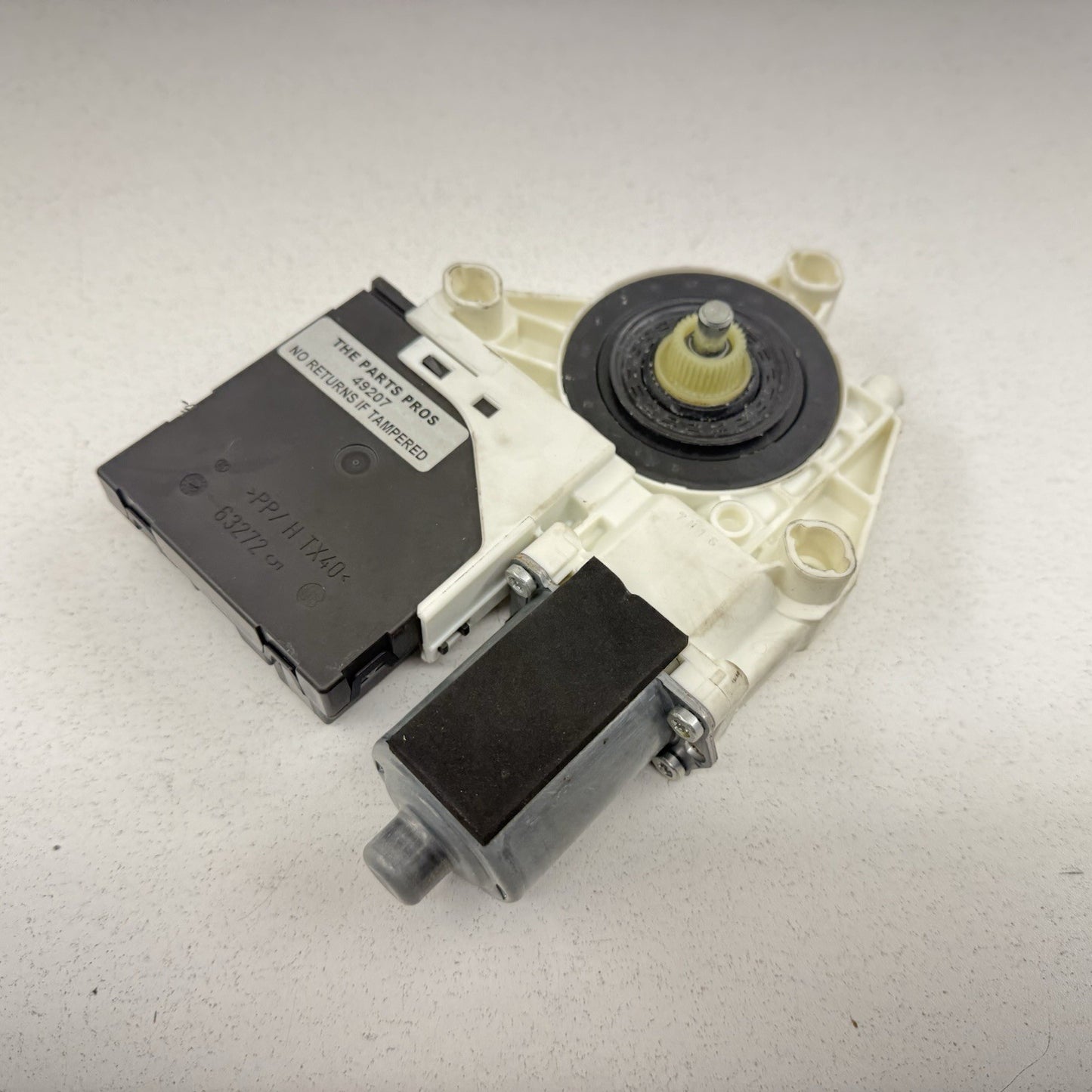 08-15 Audi TT Roadster Passenger Right Window Regulator Motor 8J7959802E OEM