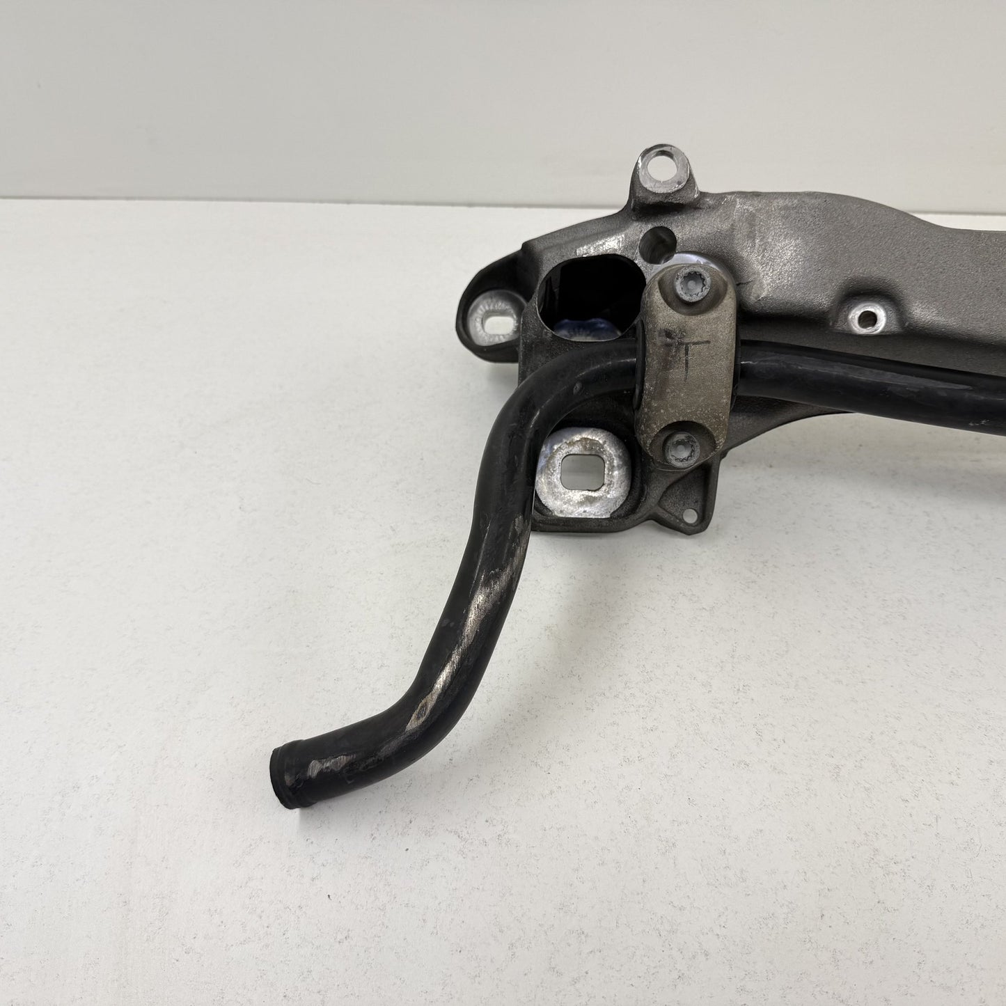 14-18 Bentley Flying Spur Front Engine Crossmember Mount Bracket W/ Sway Bar OEM