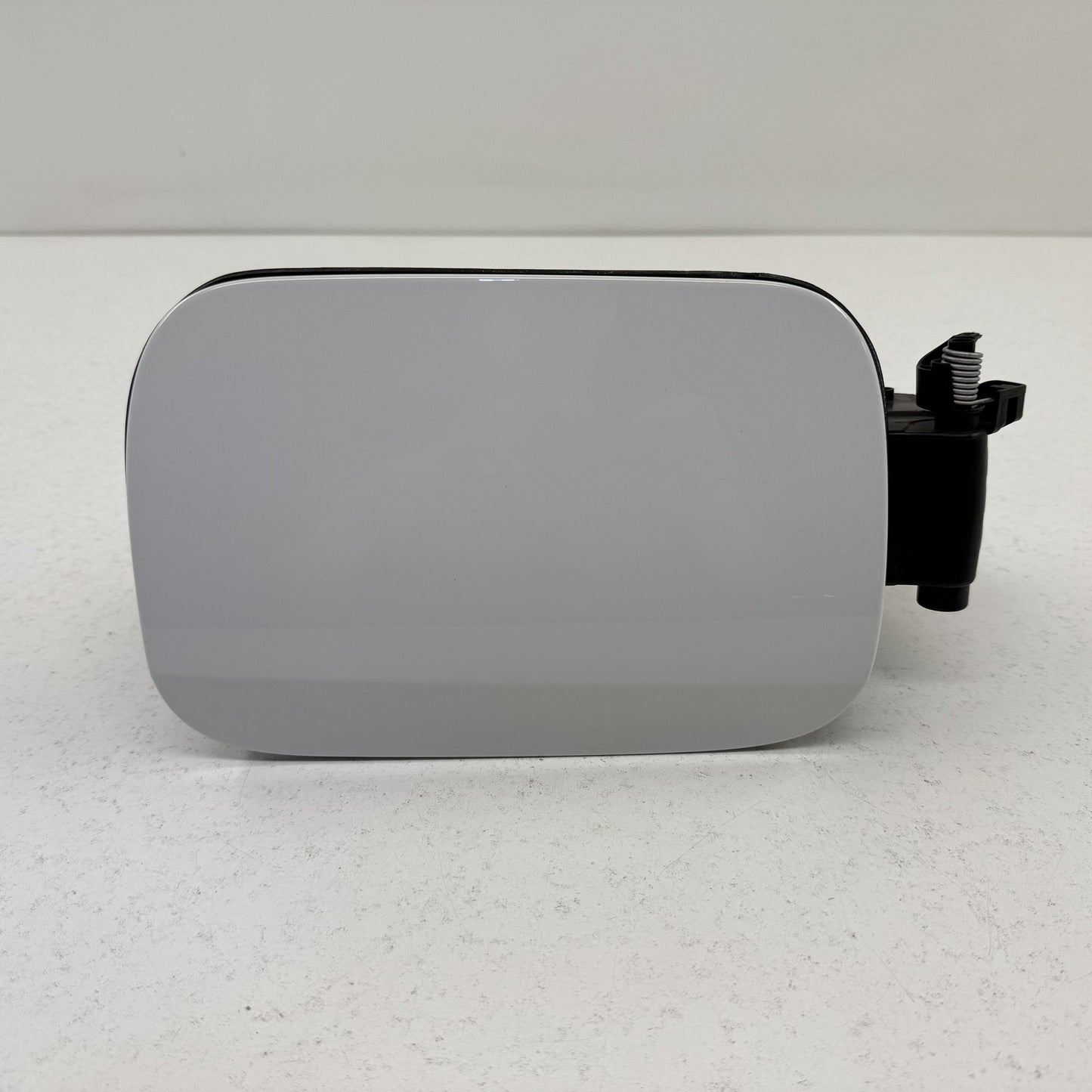 2021-2026 BMW M4 G82 Fuel Tank Gas Cap Door Lid Cover White 7478438 OEM