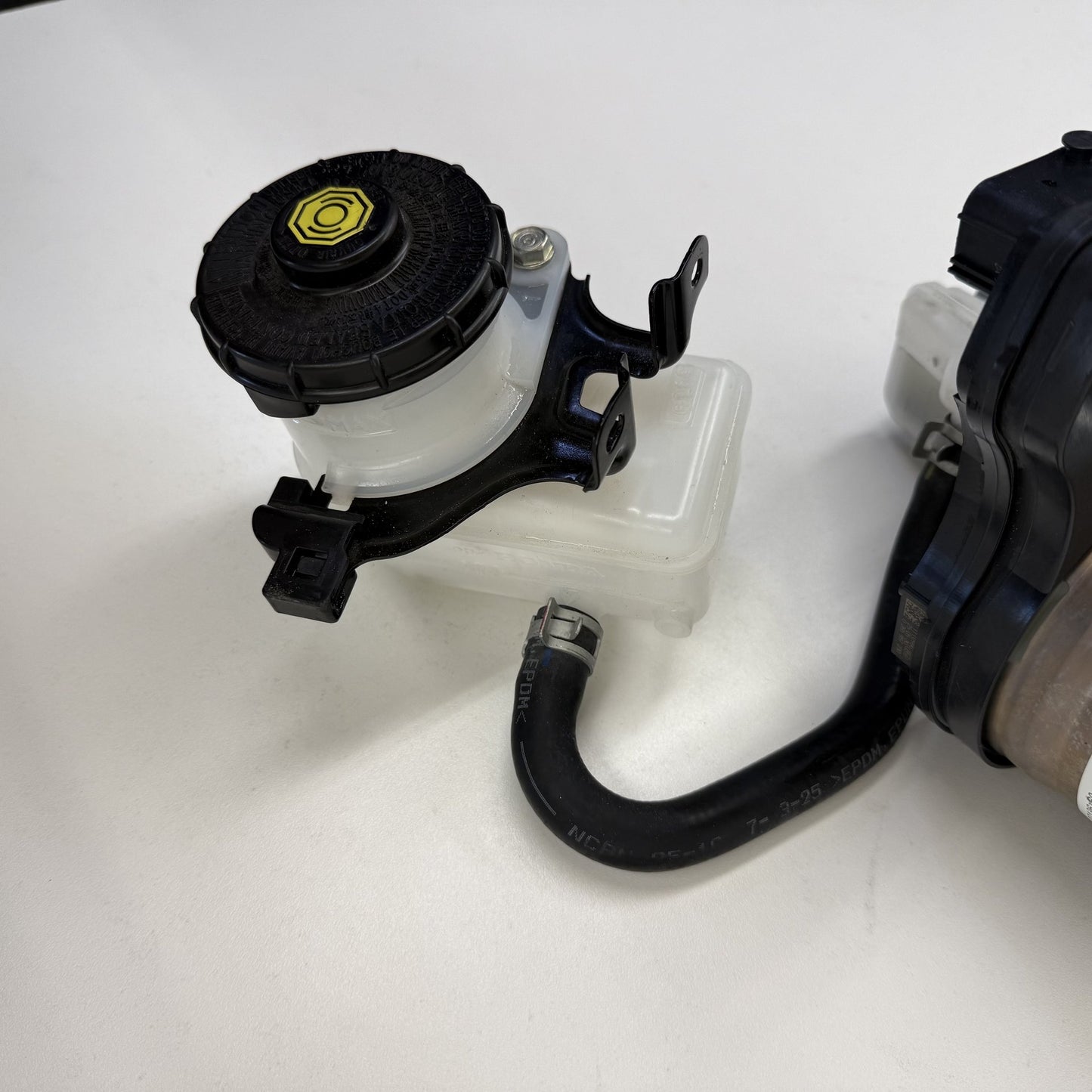 2023-2025 Honda Pilot AWD Power Brake Booster Master Cylinder Assembly OEM