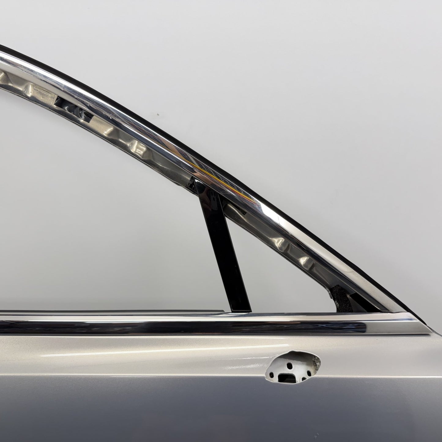 2014-2018 Bentley Flying Spur W12 Passenger Right Front Door Shell Silver OEM