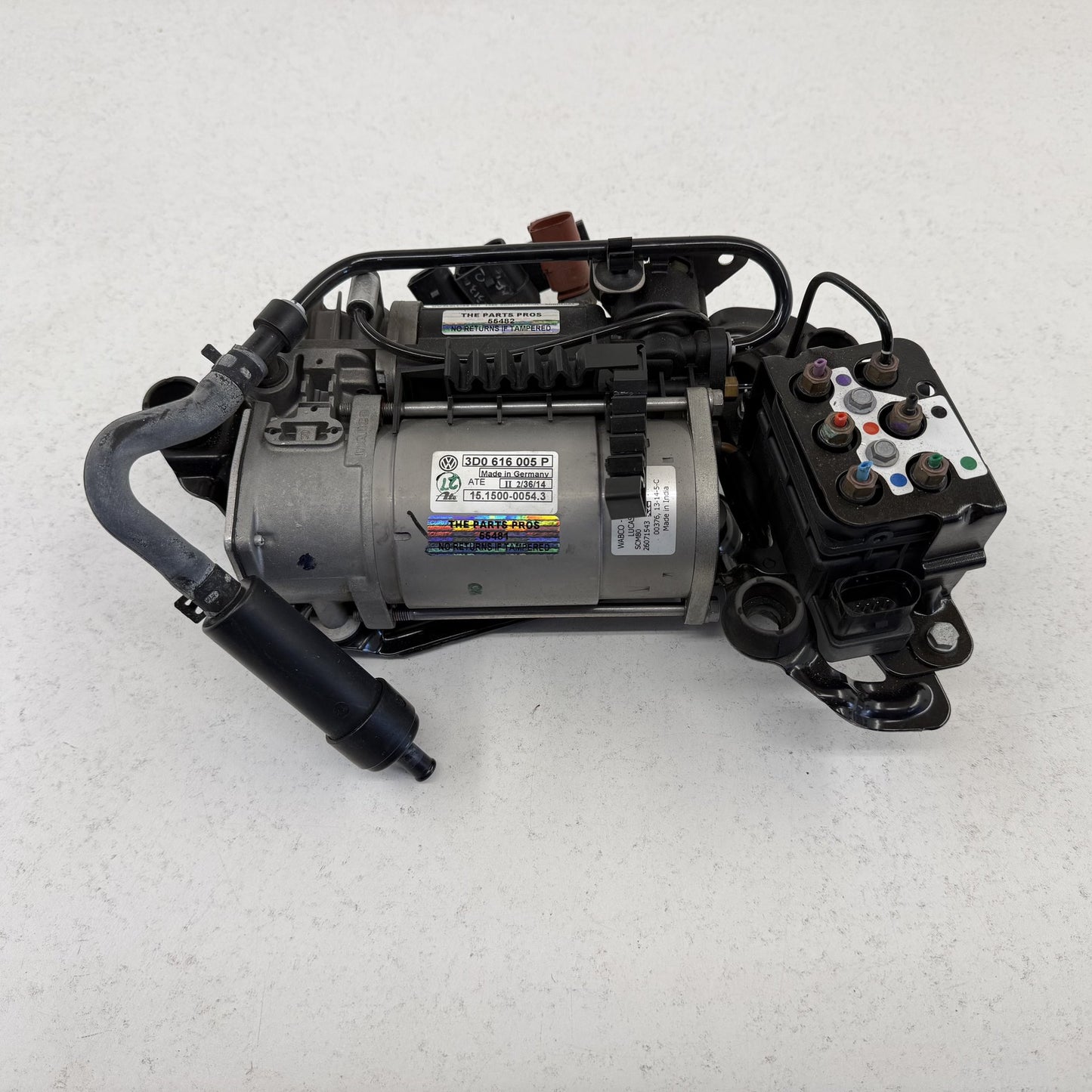 2014-2018 Bentley Flying Spur Air Suspension Compressor Pump W/ Valve Block OEM