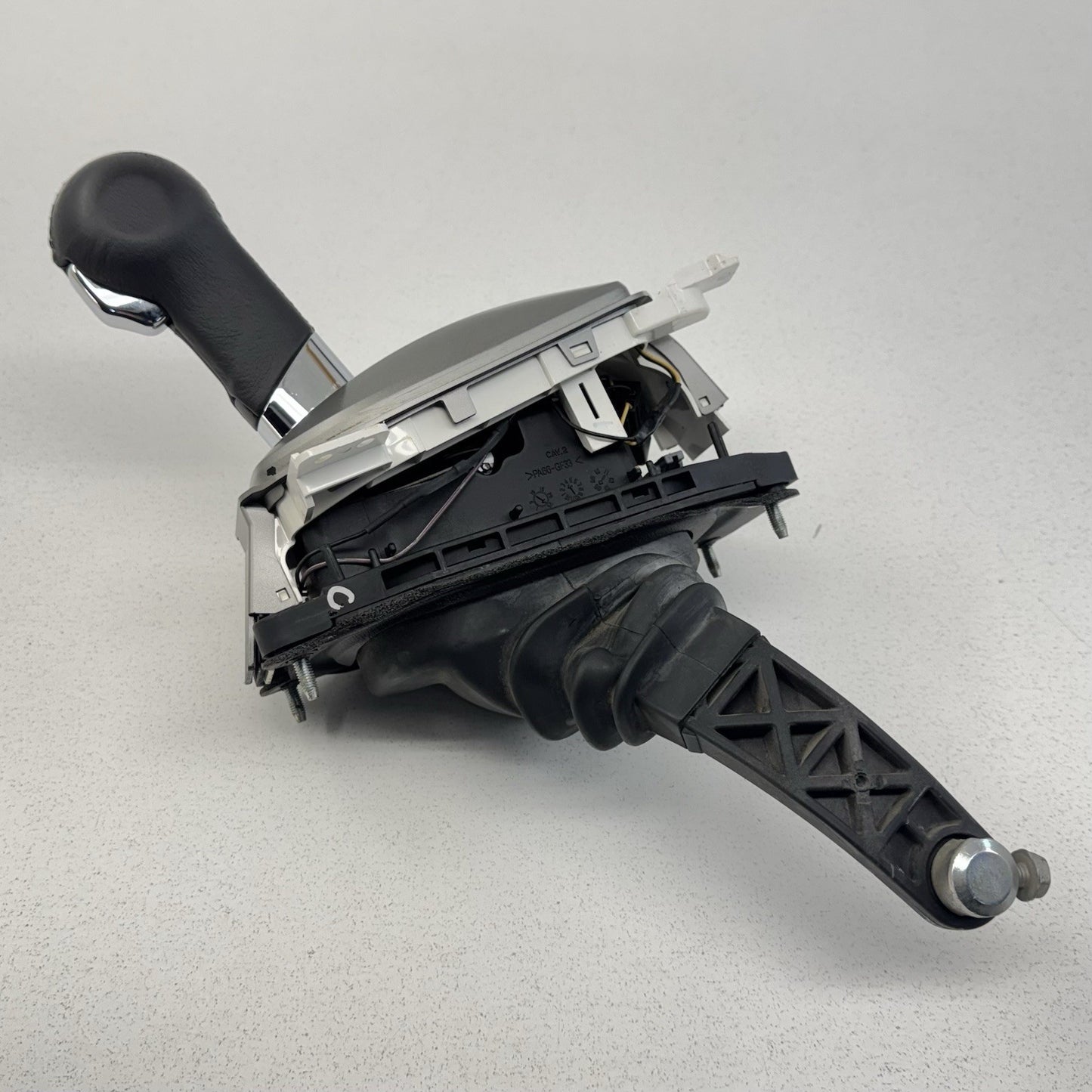 10-15 Chevrolet Camaro Automatic Transmission Shifter Gear Selector Lever OEM