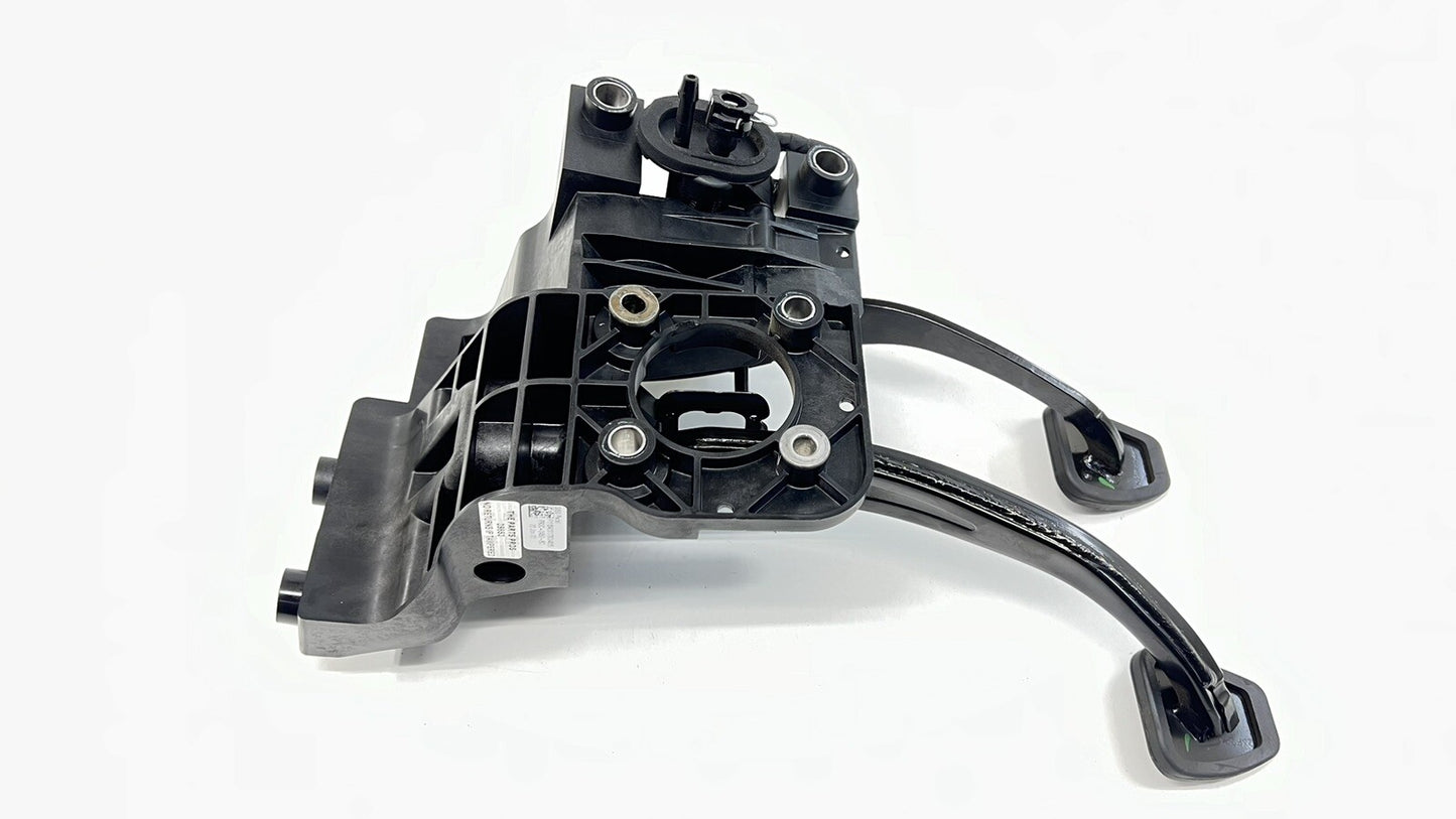 24-26 Ford Mustang GT Manual Transmission Clutch Brake Pedal Assembly OEM