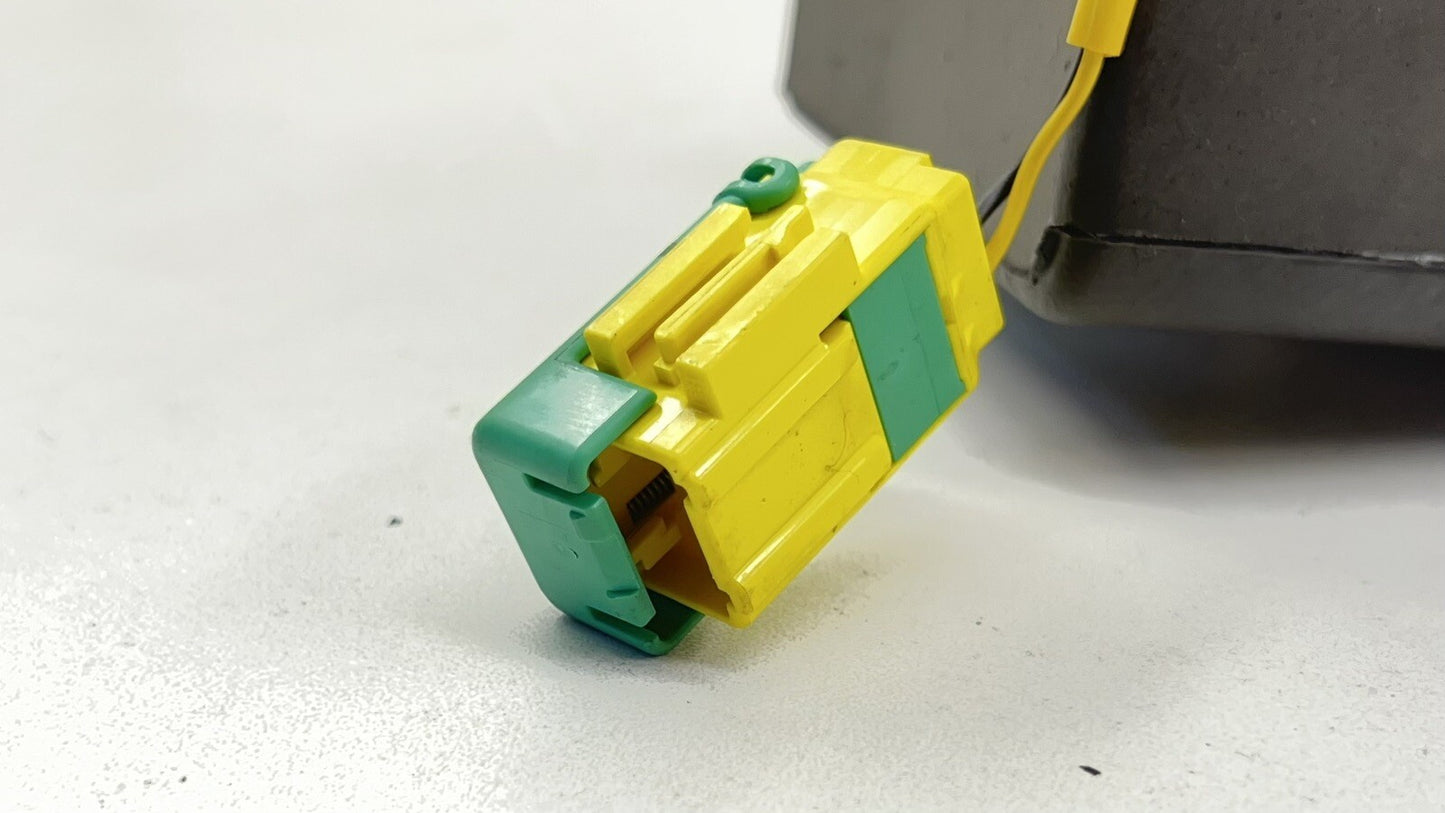 13-18 BENTLEY FLYING SPUR FRONT AND REAR SEATBELT SEAT BELT RETRACTOR SET OEM
